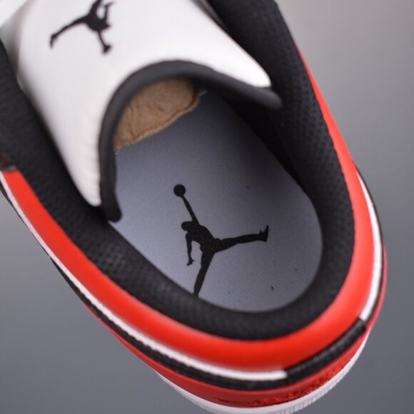 Jordan 1 Retro Low Black Toe - Picture 9 of 9